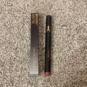 Anastasia Beverly Hills Matte Lip Crayon — Mauve Pink